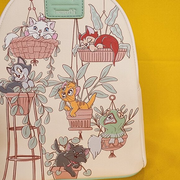 Loungefly Disney Cats & Plants Mini Backpack Soft Tag Marie Figaro Oliver NEW - Picture 4 of 11